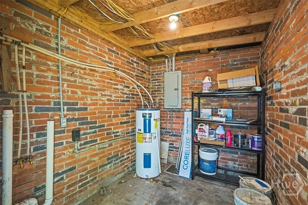 8434 Cresthill Savannah GA 31406