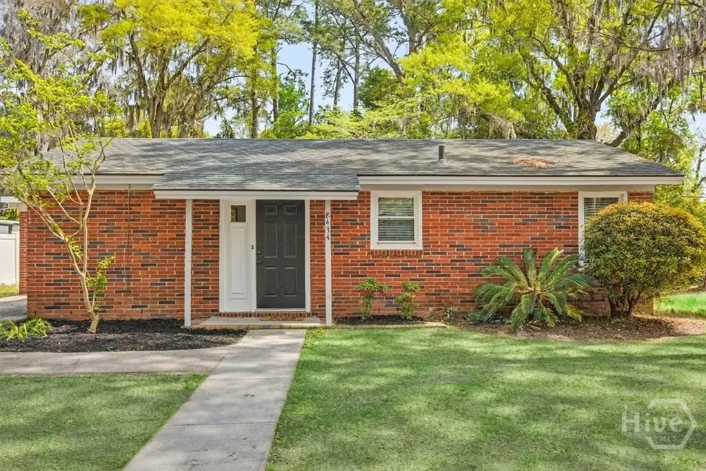 8434 Cresthill Savannah GA 31406