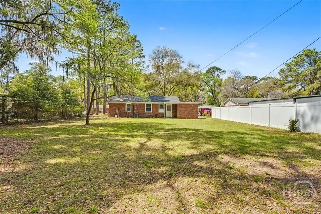 8434 Cresthill Savannah GA 31406