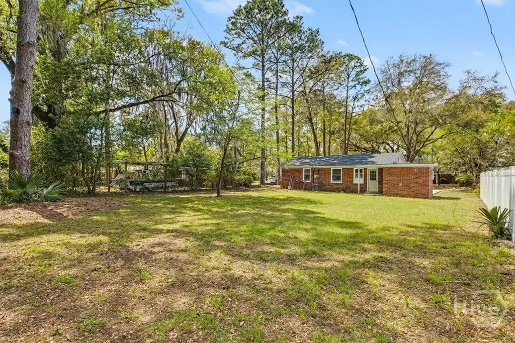 8434 Cresthill Savannah GA 31406