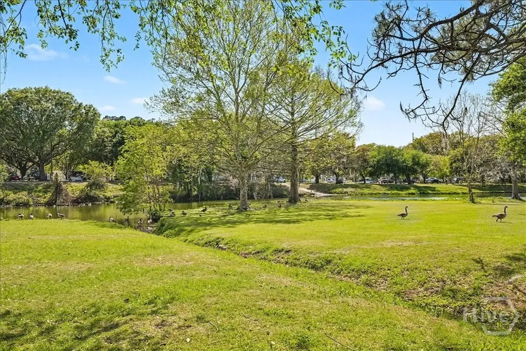 8434 Cresthill Savannah GA 31406