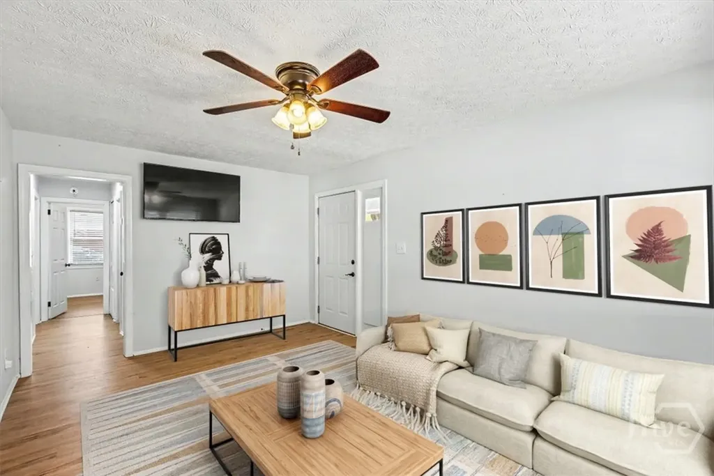 8434 Cresthill Savannah GA 31406