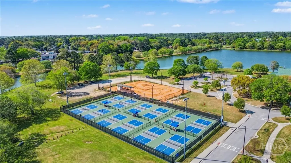 8434 Cresthill Savannah GA 31406
