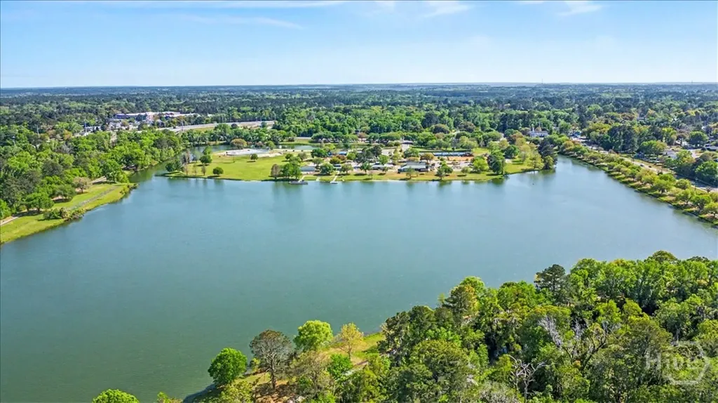 8434 Cresthill Savannah GA 31406