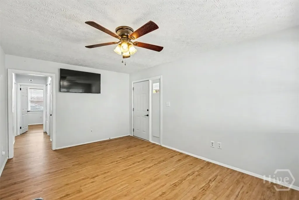 8434 Cresthill Savannah GA 31406