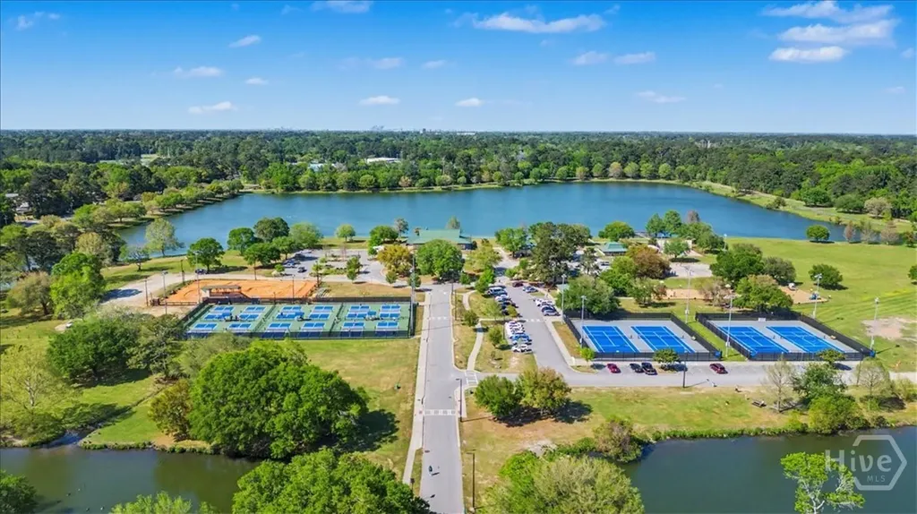 8434 Cresthill Savannah GA 31406