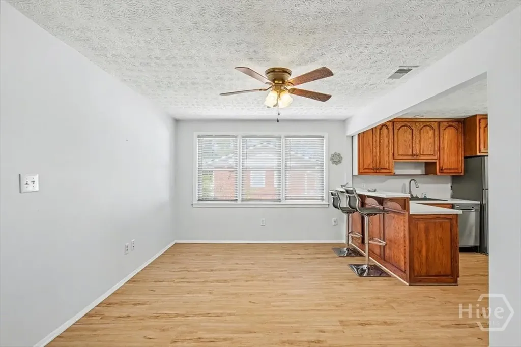8434 Cresthill Savannah GA 31406