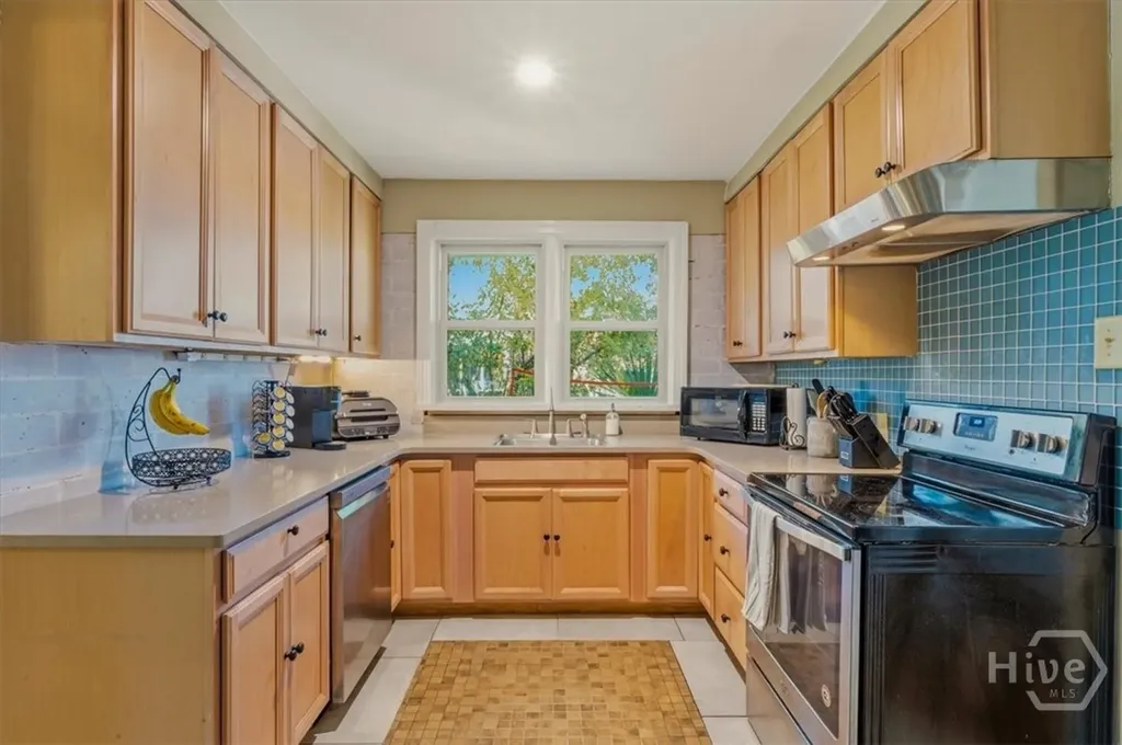 1021 Lanier Boulevard Brunswick GA 31520