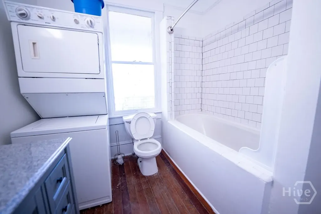 210 W W 41st Street Savannah GA 31401