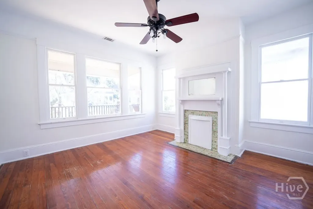 210 W W 41st Street Savannah GA 31401