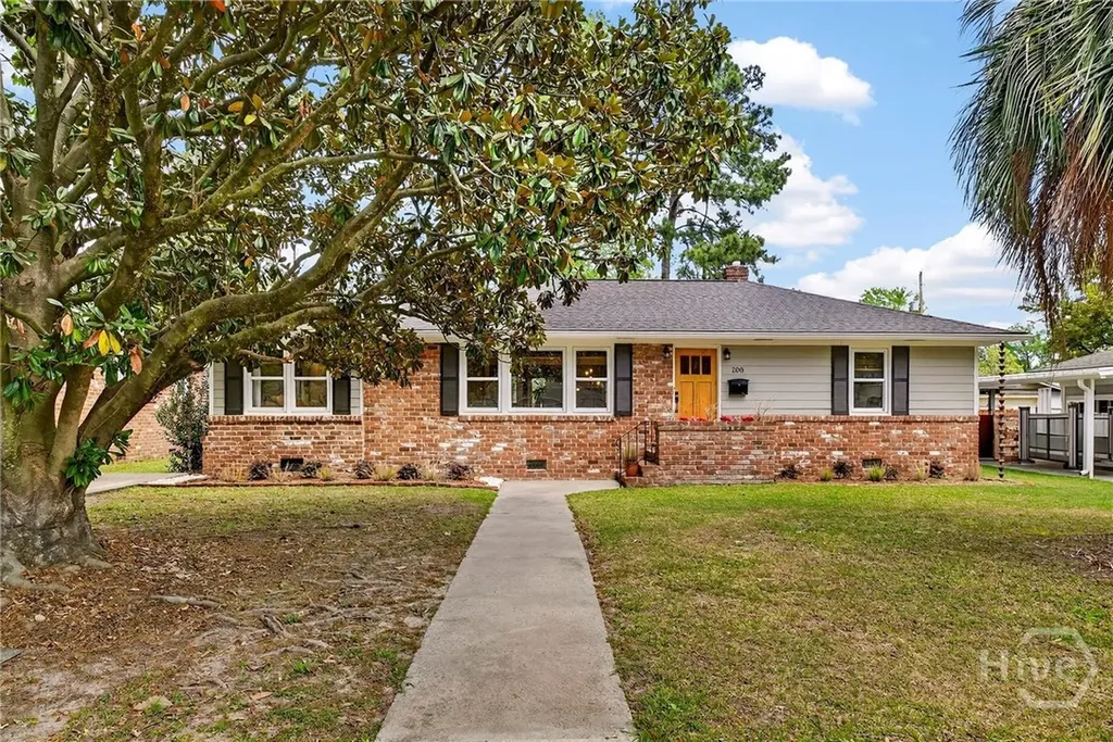 206 E 65th Street Savannah GA 31405