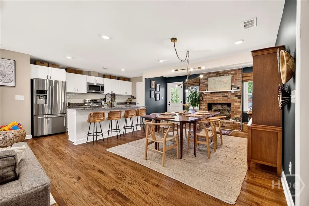 206 E 65th Street Savannah GA 31405