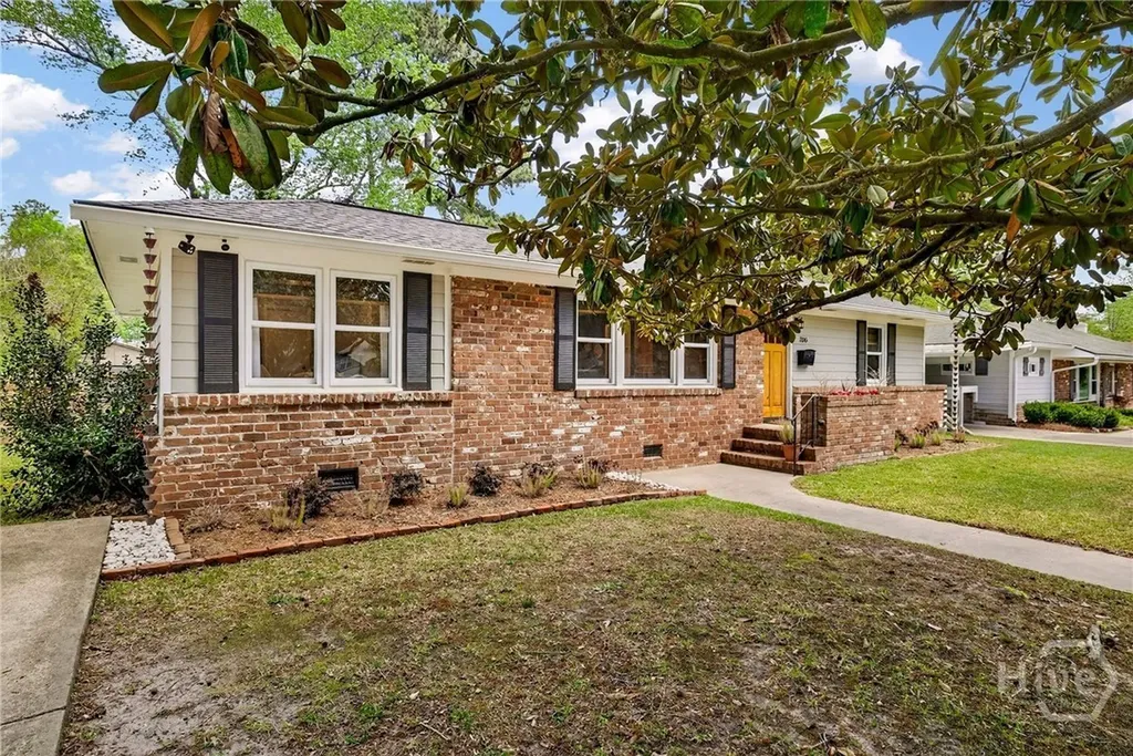 206 E 65th Street Savannah GA 31405
