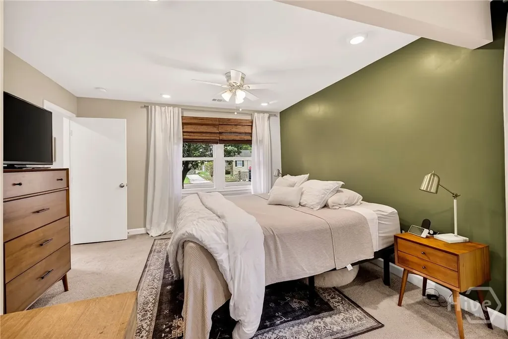 206 E 65th Street Savannah GA 31405