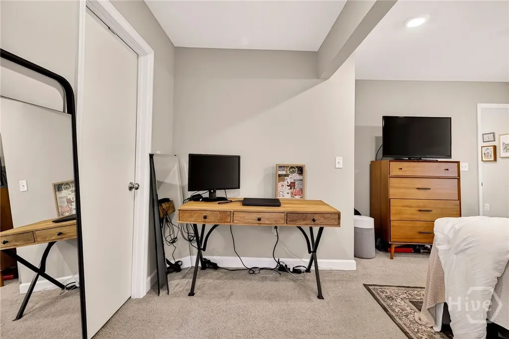 206 E 65th Street Savannah GA 31405