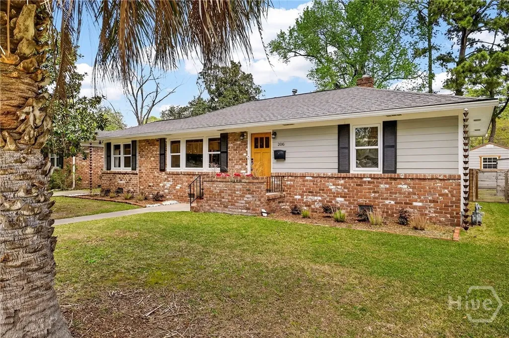 206 E 65th Street Savannah GA 31405