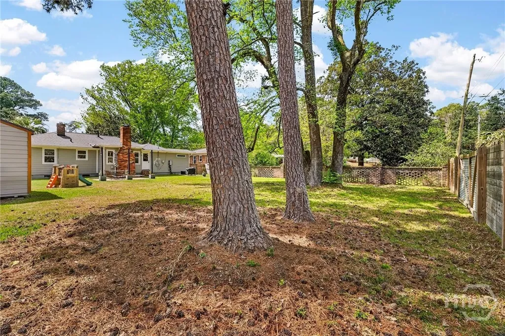 206 E 65th Street Savannah GA 31405