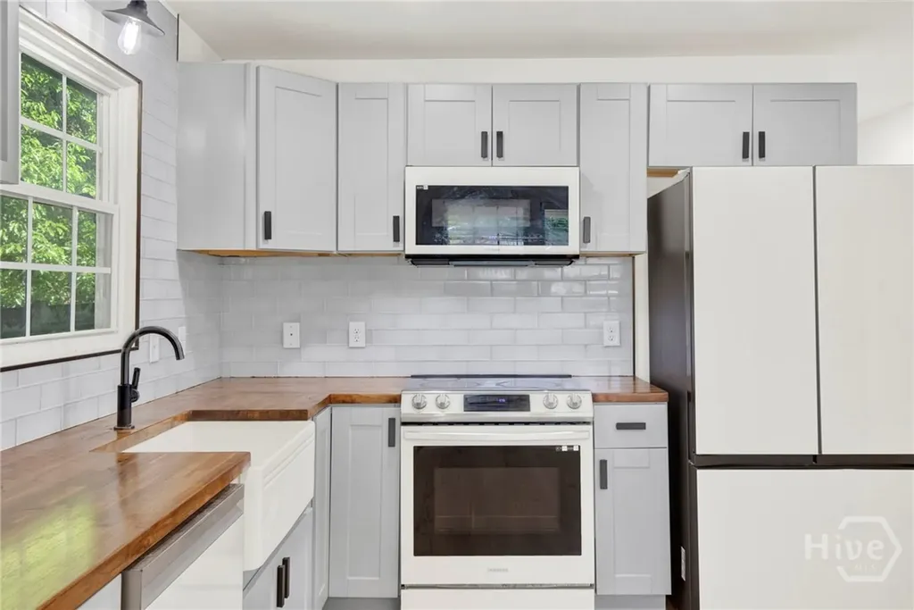 920 W 51st Street Savannah GA 31405