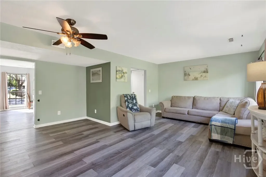 912 Pineland Avenue Hinesville GA 31313