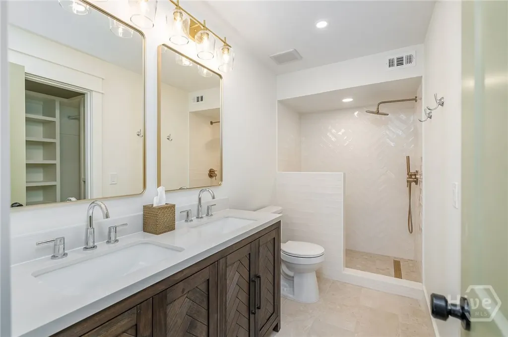 32 Dame Kathryn Drive Savannah GA 31411