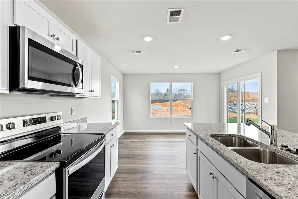 1070 Bergamot Road Bloomingdale GA 31302