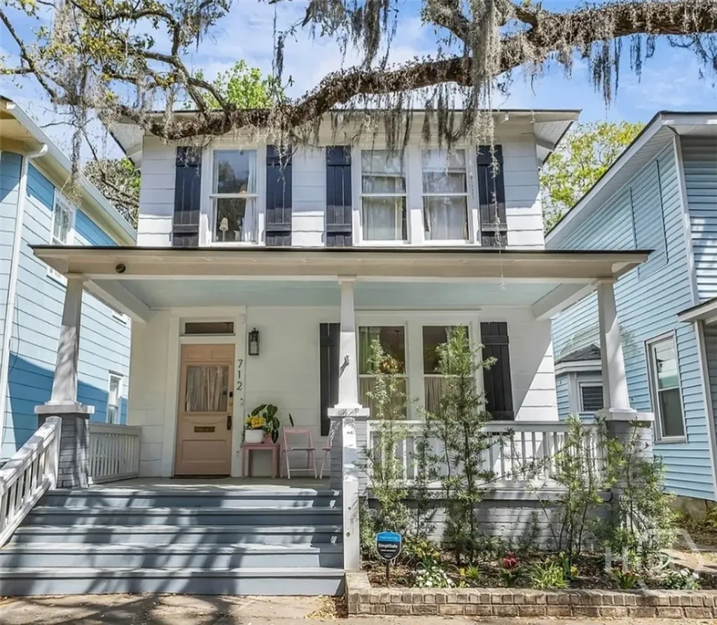 712 E 37th Street Savannah GA 31401