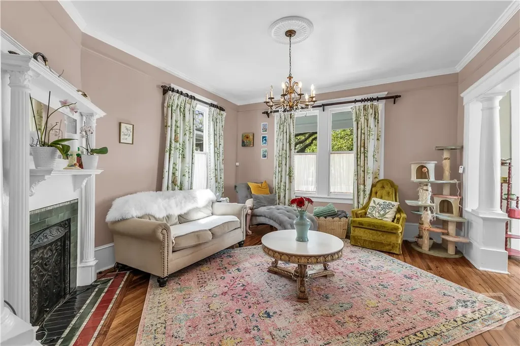 712 E 37th Street Savannah GA 31401