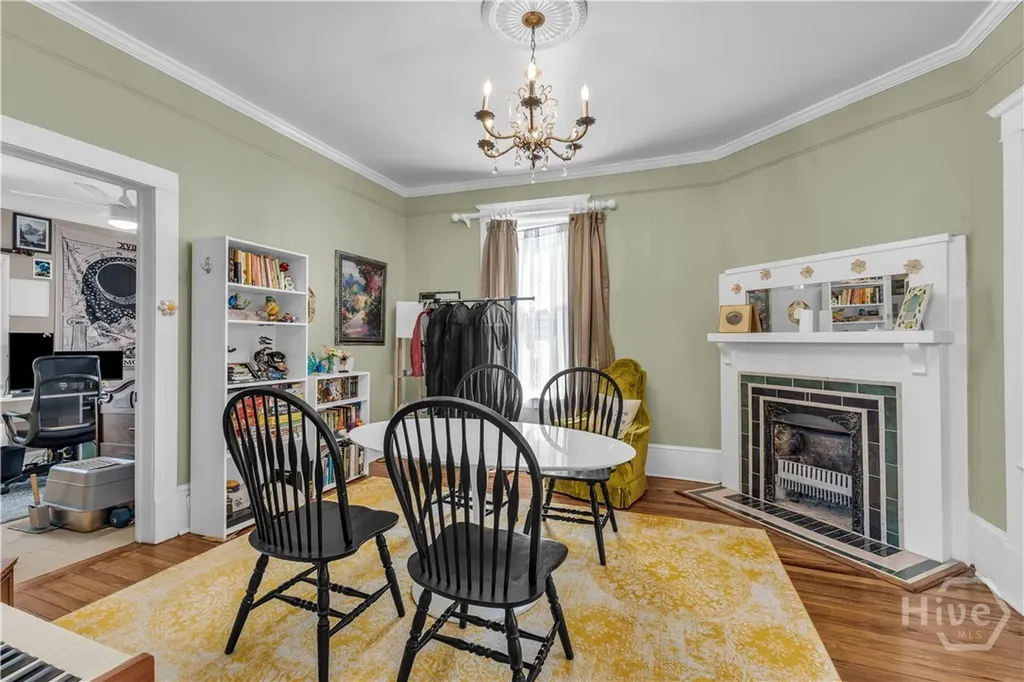 712 E 37th Street Savannah GA 31401