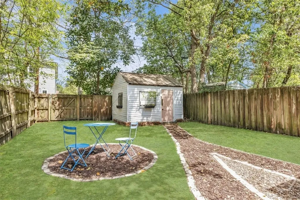 712 E 37th Street Savannah GA 31401