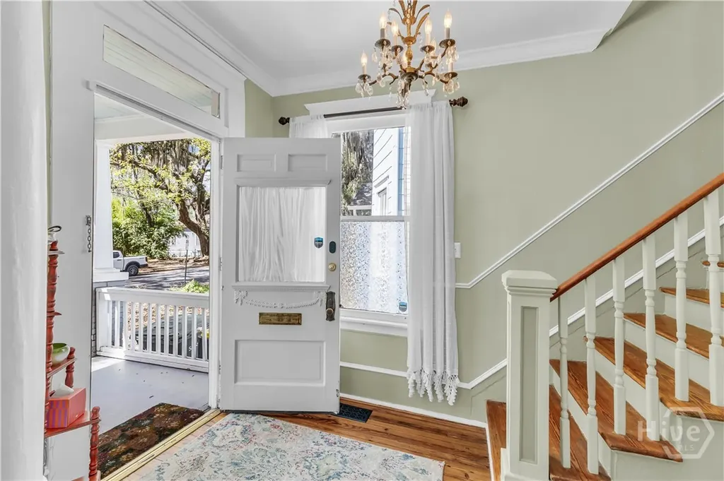 712 E 37th Street Savannah GA 31401
