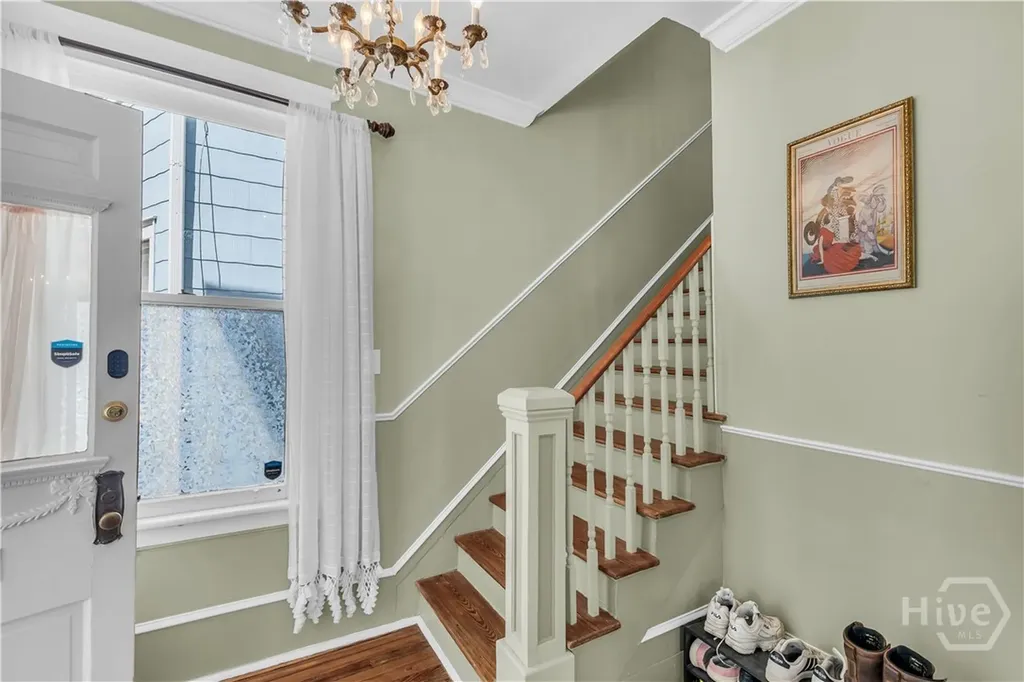 712 E 37th Street Savannah GA 31401