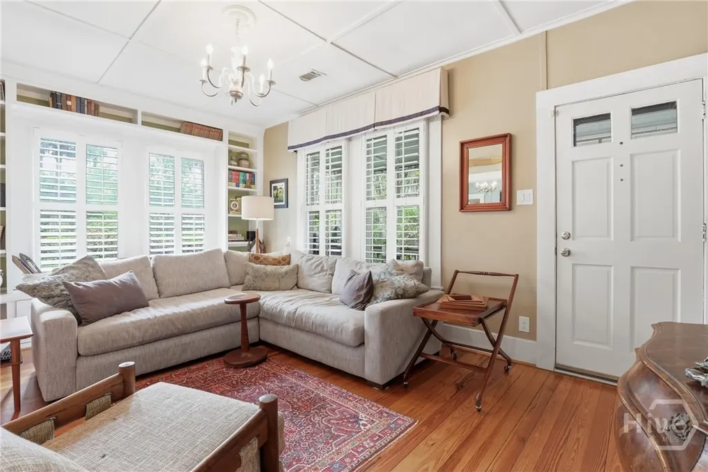 57 Henderson Avenue Savannah GA 31406