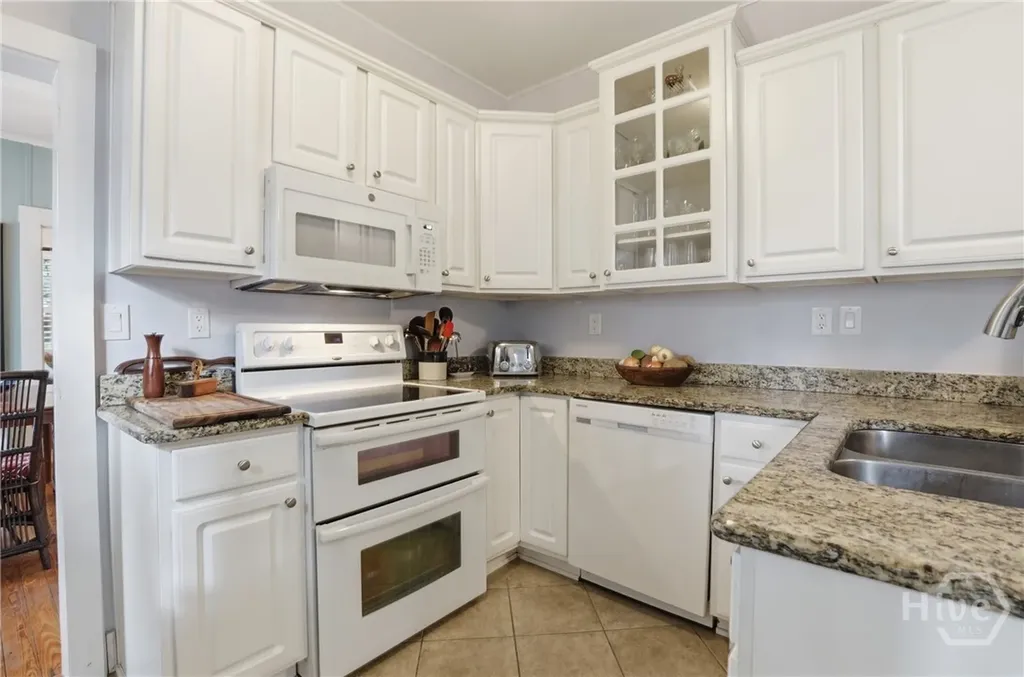 57 Henderson Avenue Savannah GA 31406