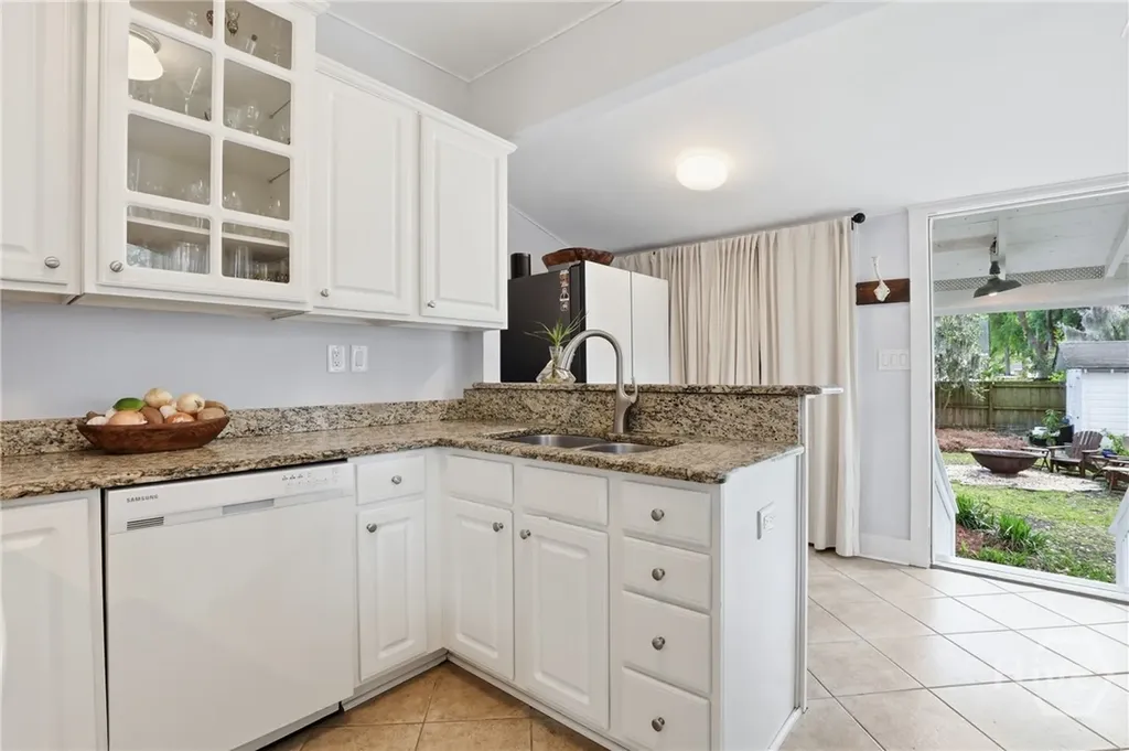 57 Henderson Avenue Savannah GA 31406