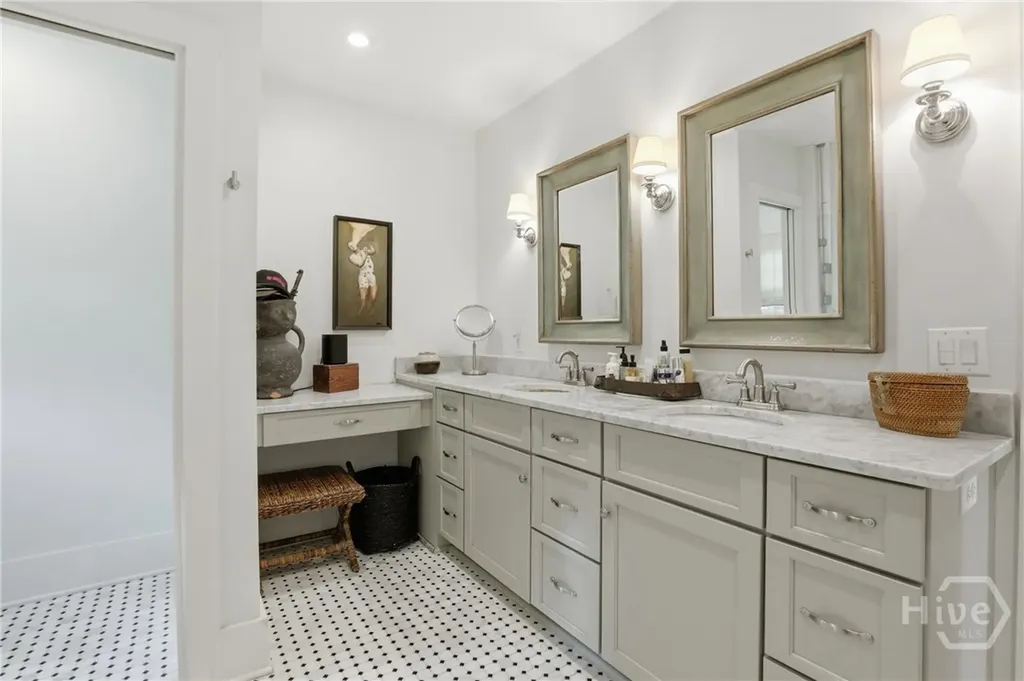 57 Henderson Avenue Savannah GA 31406