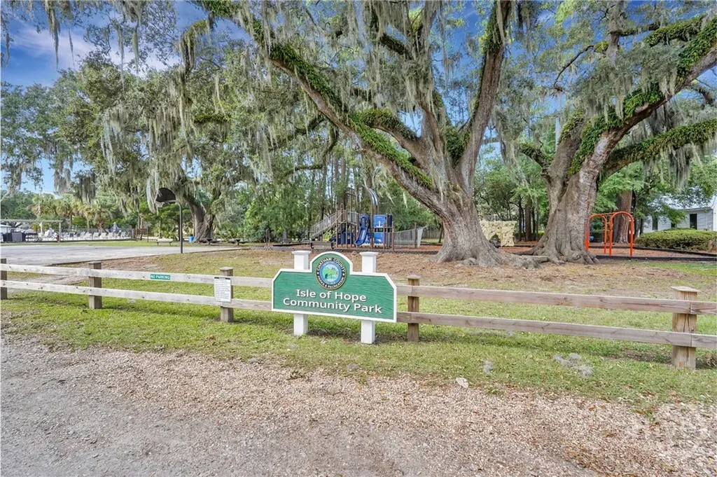 57 Henderson Avenue Savannah GA 31406