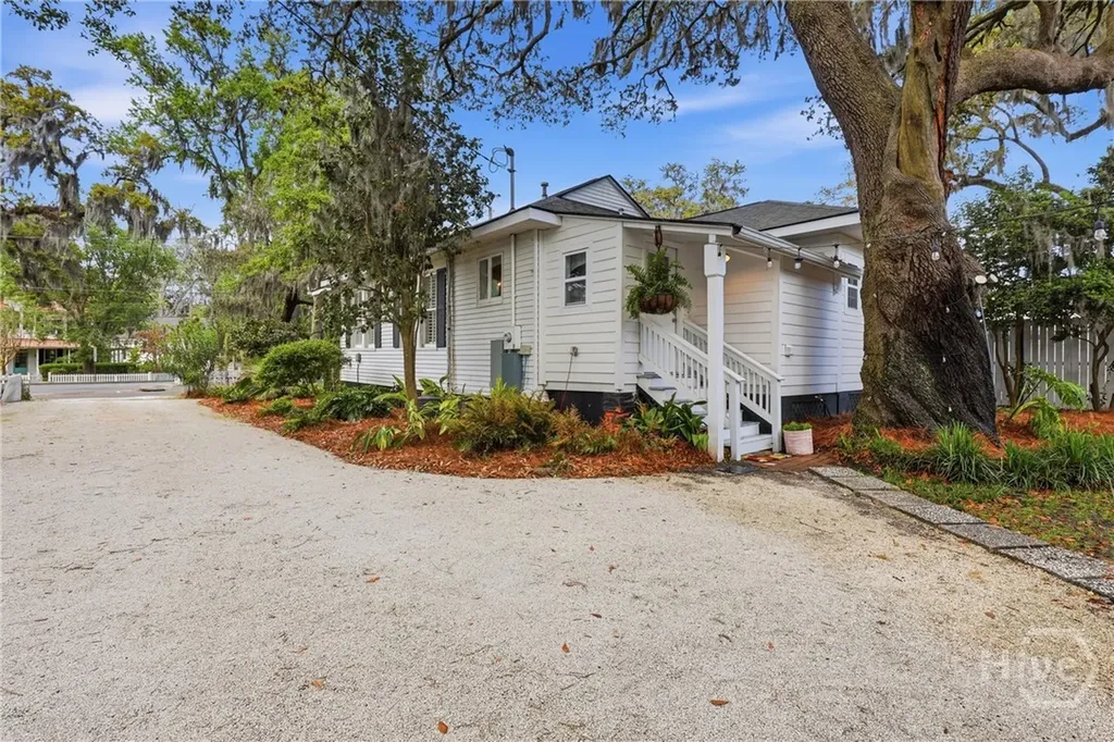57 Henderson Avenue Savannah GA 31406