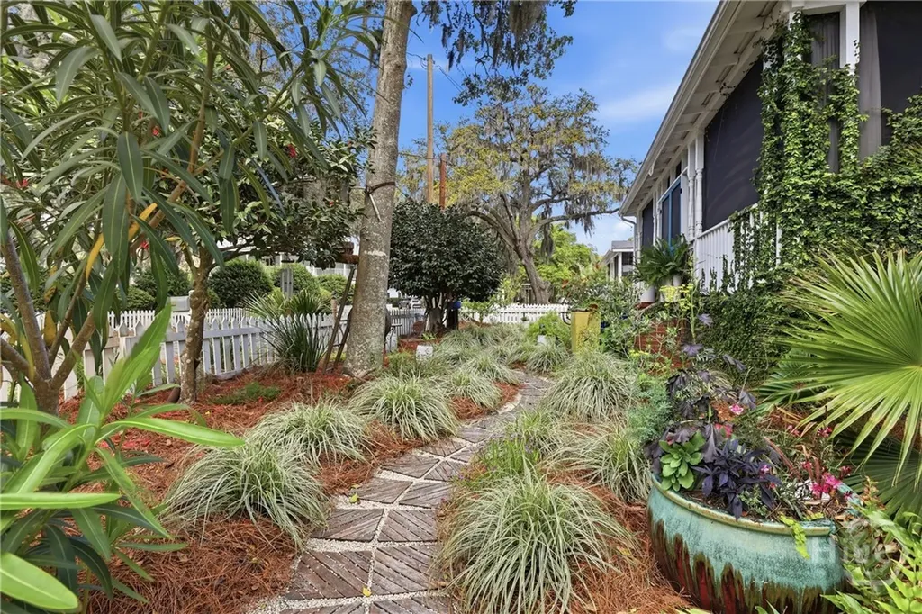 57 Henderson Avenue Savannah GA 31406