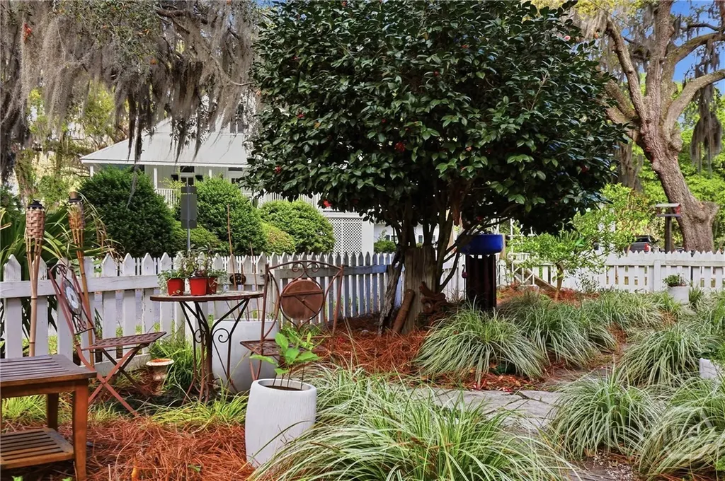 57 Henderson Avenue Savannah GA 31406