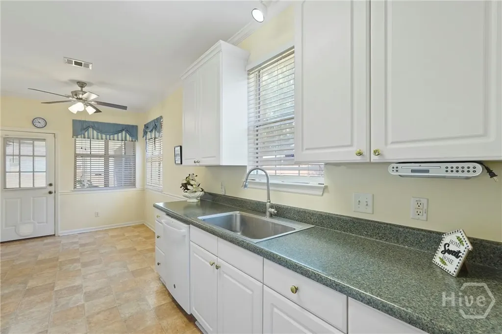 1159 Mohawk Street Savannah GA 31419