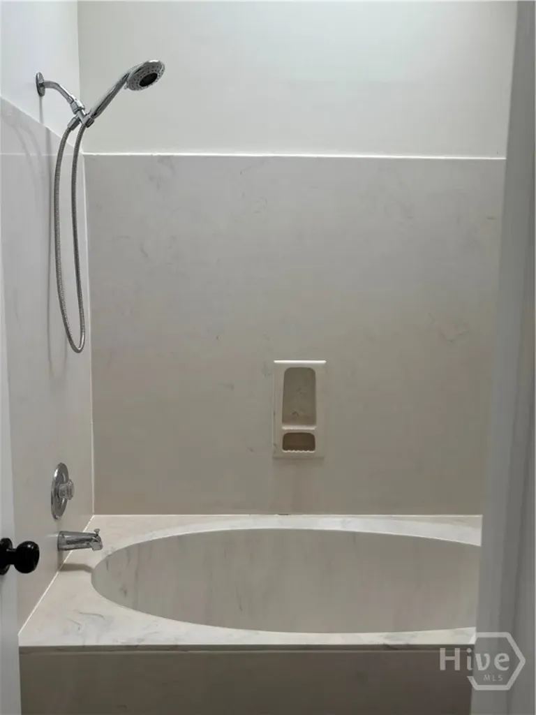 2 Oemler Court E Savannah GA 31410