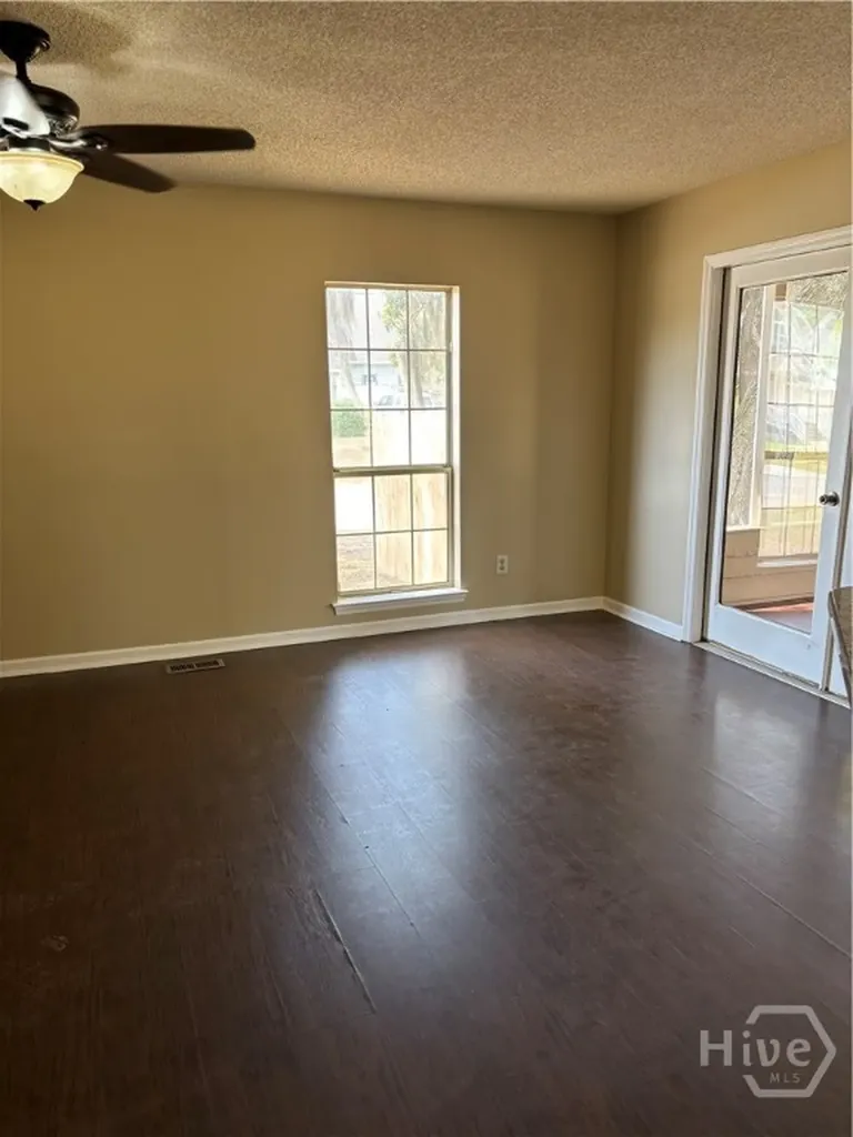 2 Oemler Court E Savannah GA 31410