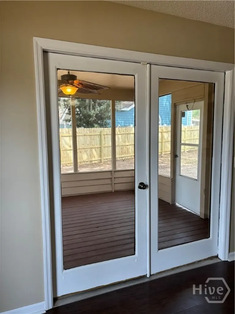 2 Oemler Court E Savannah GA 31410