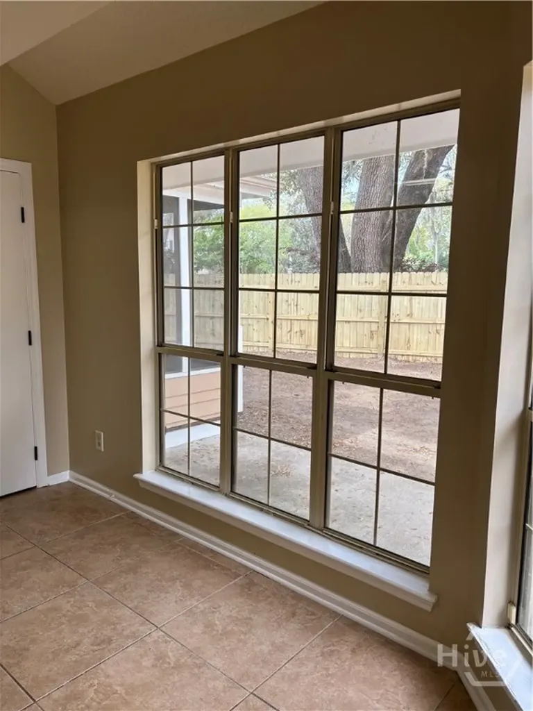 2 Oemler Court E Savannah GA 31410