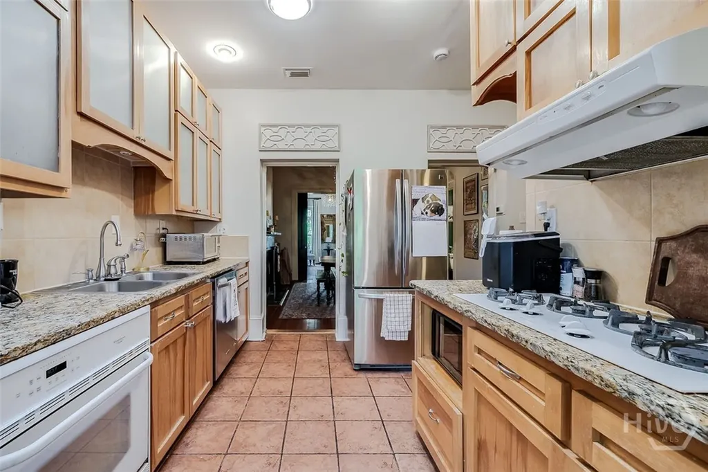 216 W Bolton Street Savannah GA 31401