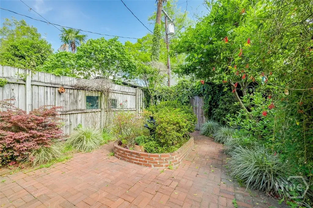 216 W Bolton Street Savannah GA 31401