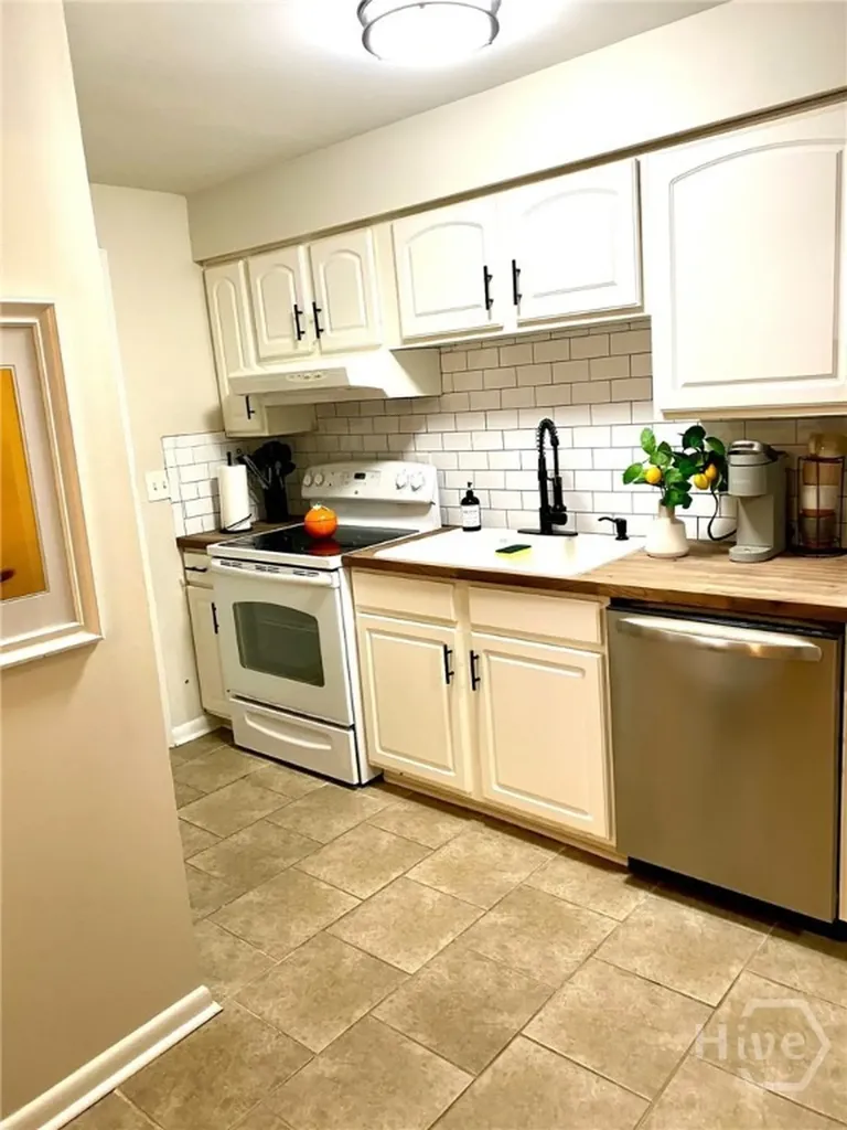 216 W Bolton Street Savannah GA 31401