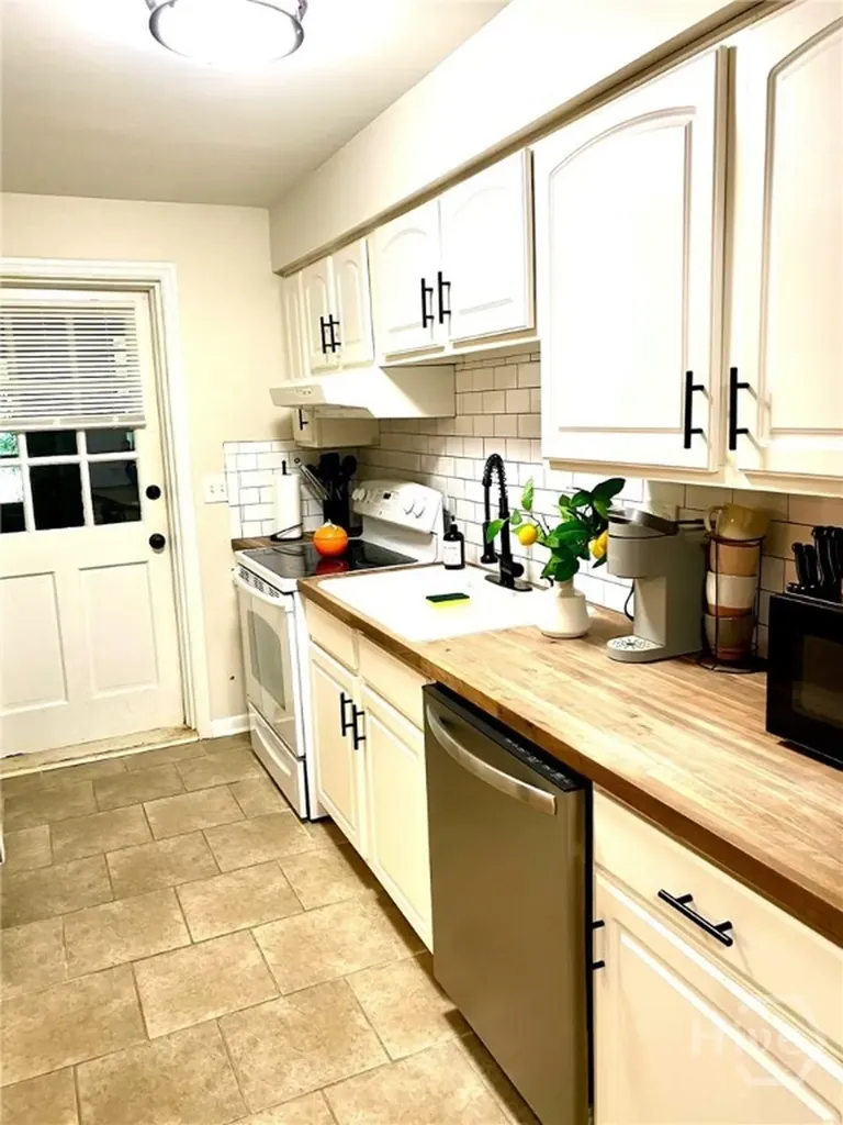 216 W Bolton Street Savannah GA 31401