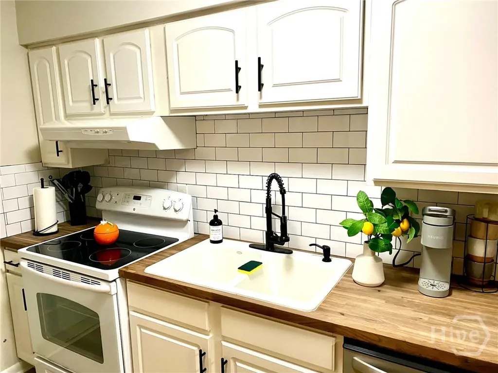 216 W Bolton Street Savannah GA 31401
