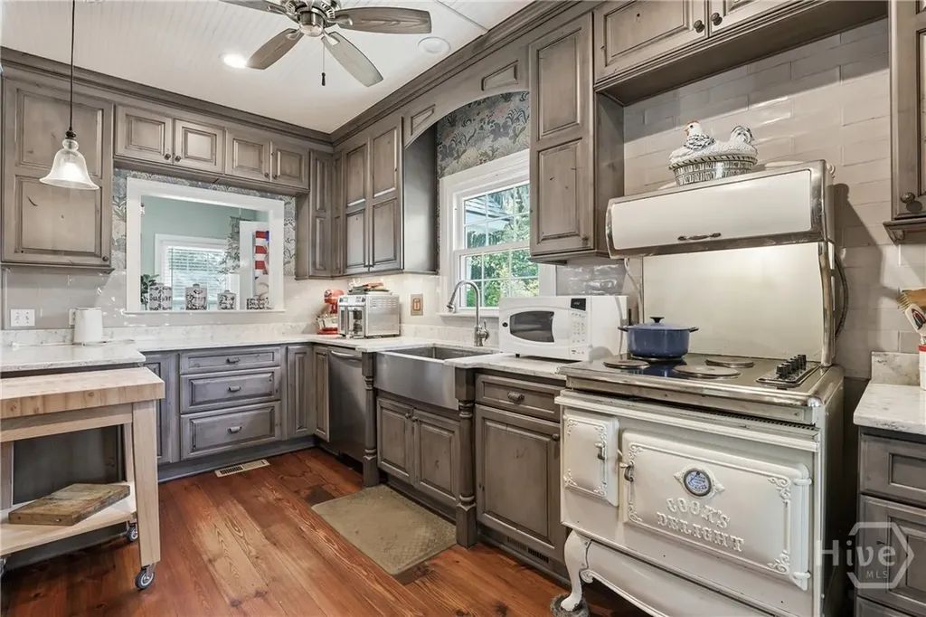 7 Brighton Way Savannah GA 31406